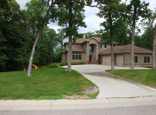 1890 Aspen Dr, Detroit Lakes, MN 56501