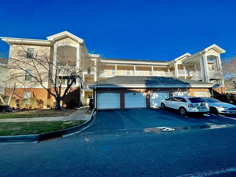 9041 Meadow Vista Rd — Photo 1