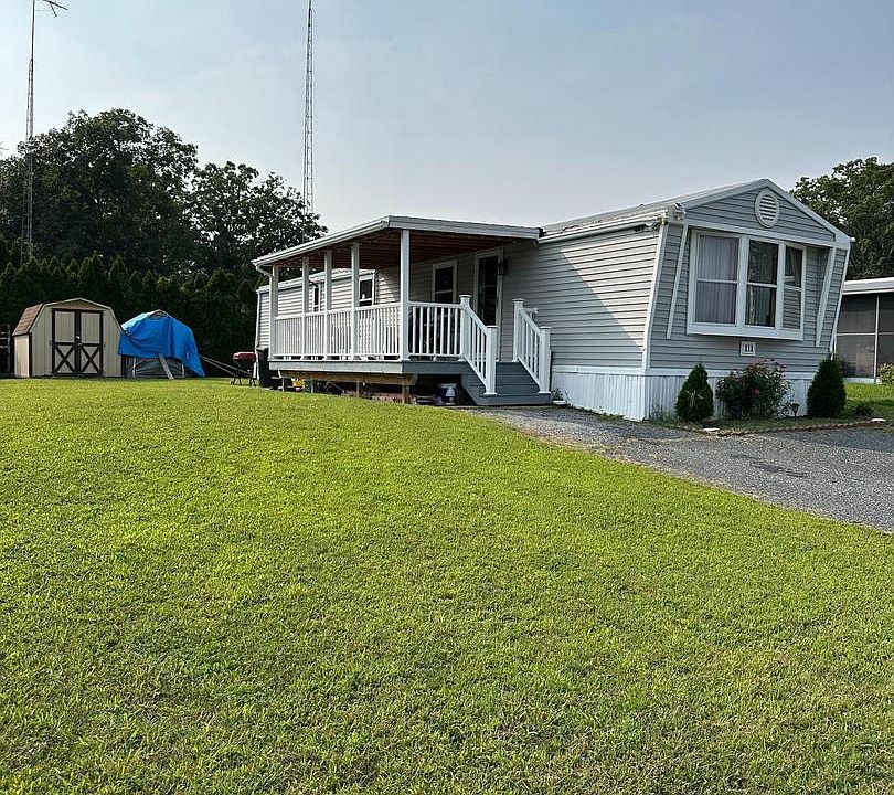 1st image of 450 Clarks Pond Rd #111