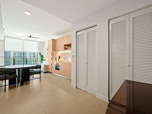 4th image of 11 NE 6th St Unit 2004