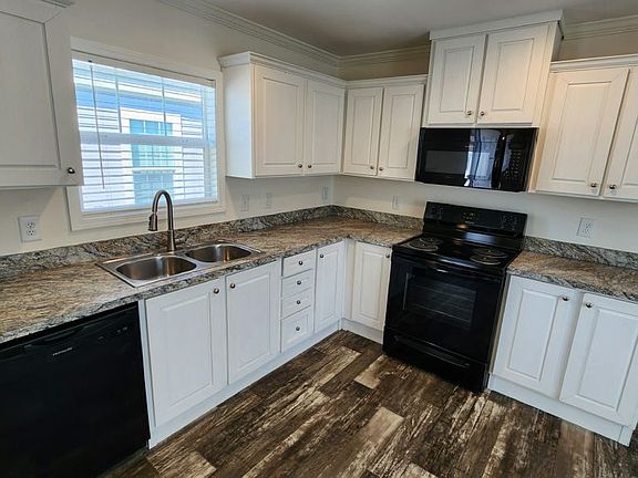 3rd image of 6539 Townsend Rd #202