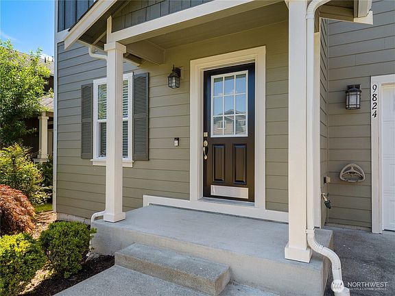 4th image of 9824 198th Street E