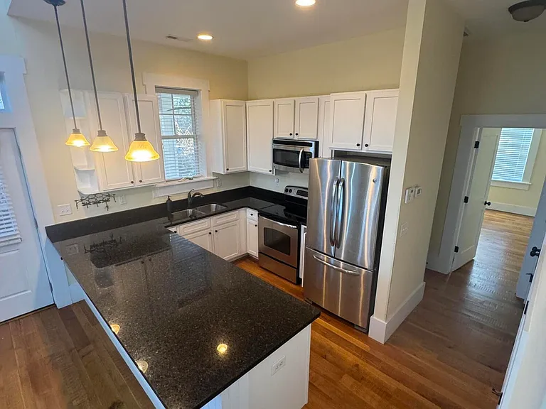 819 Meadowsweet Ln — Photo 9