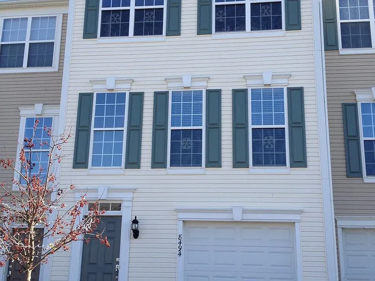 front of house, garage, driveway