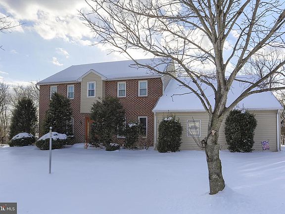 2nd image of 22 Teaberry Dr