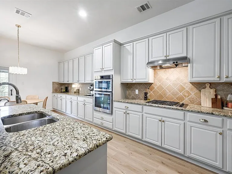 7721 Haggans Ln — Photo 11