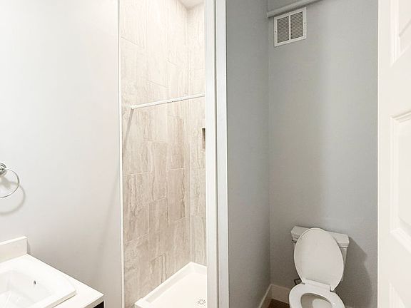 5th image of 17 SW Frazer Ave #239