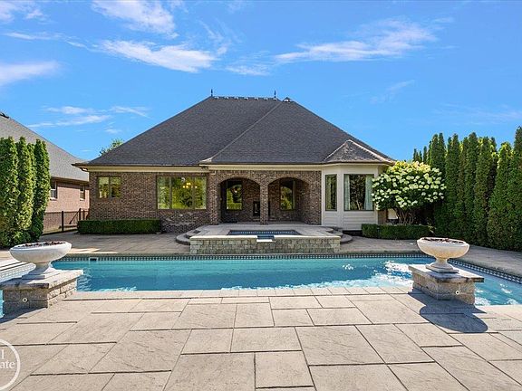 5th image of 45455 Shoal Dr