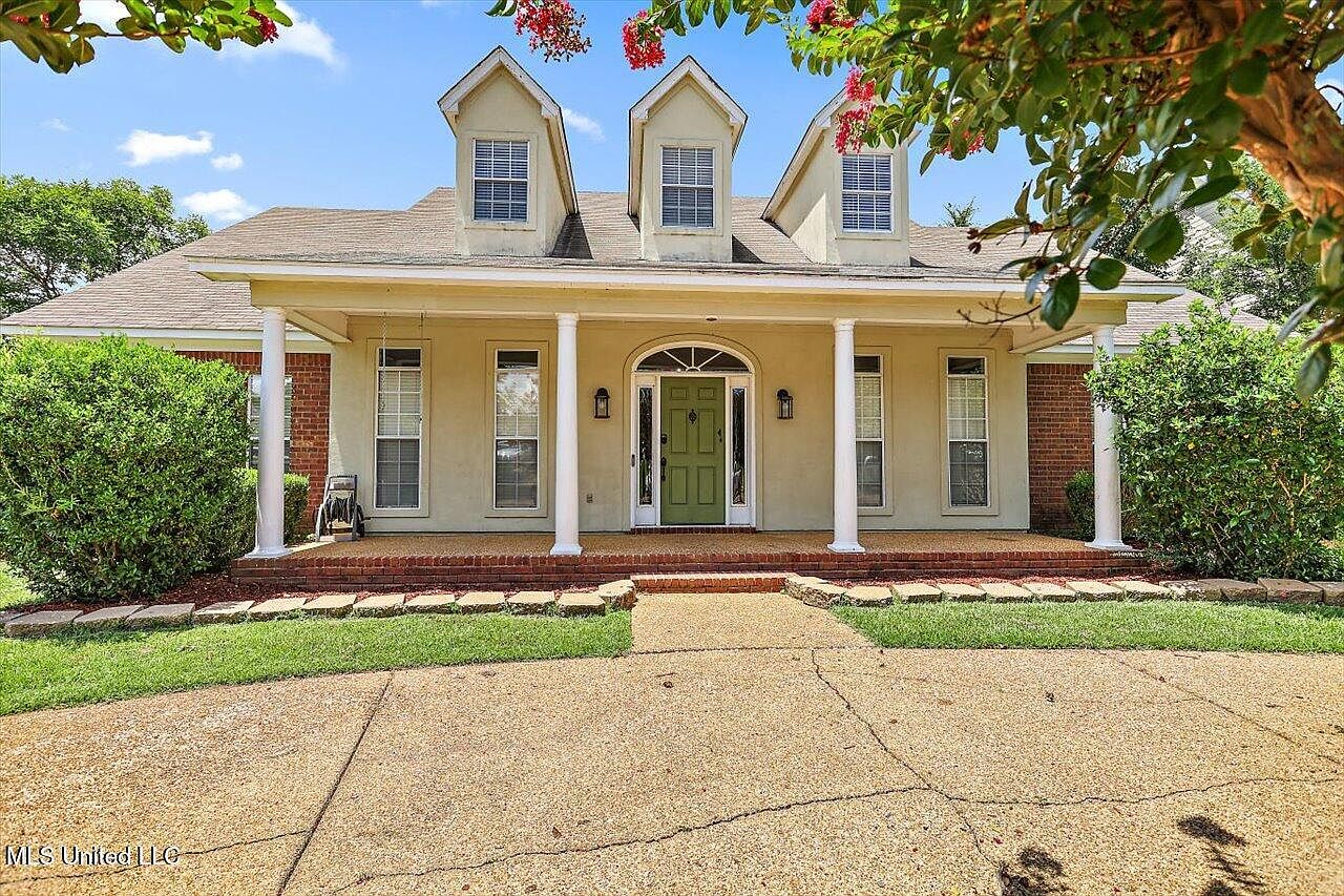 301 Apple Blossom Ct