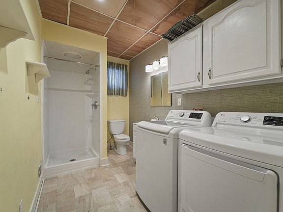 3rd image of 30 Duane Ave