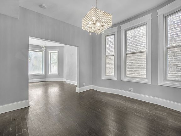 4th image of 4810 S Langley Ave #2