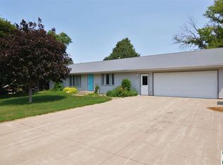 3660 370th St, Orange City, IA 51041