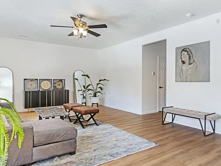 9223 Drolet Dr NW — Photo 11