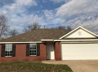 4260 W Beaver Ln, Fayetteville, AR 72704