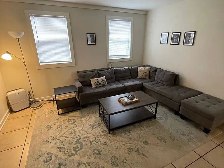 LAGARDE APARTMENTS — Photo 9