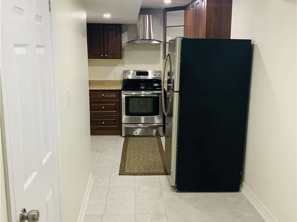 346 English Mill Ct #Basement, Milton, ON L9E 0A7