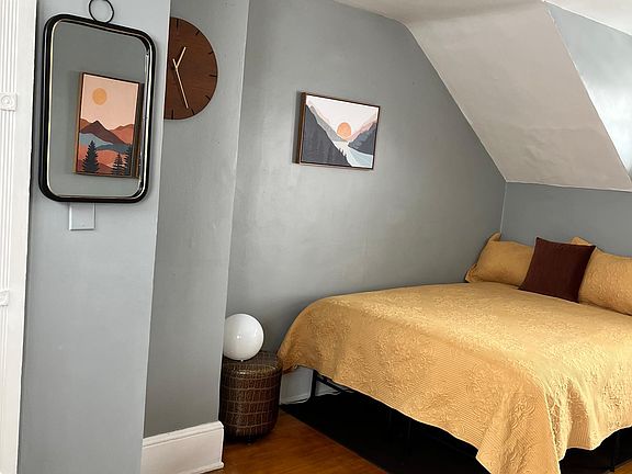 3rd image of 424 Fulton St E APT 9