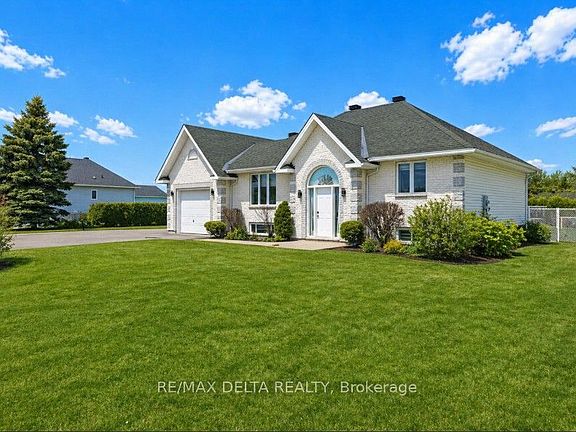4th image of 2031 Devine Rd