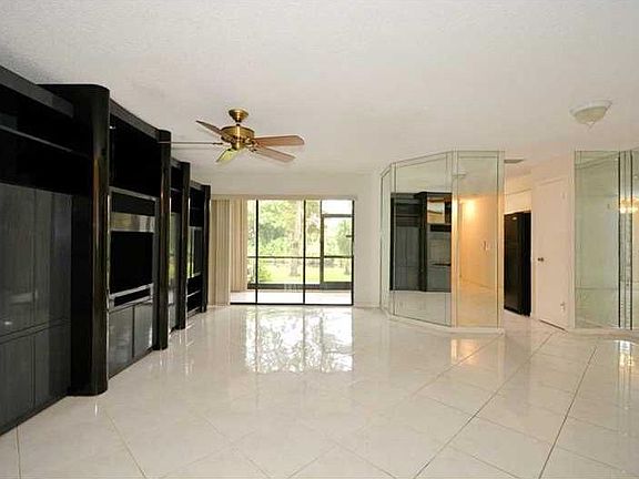 3rd image of 3313 Water Oak Dr #1303