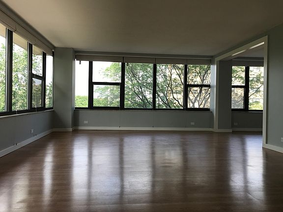 5th image of 5801 N Sheridan Rd APT 5A