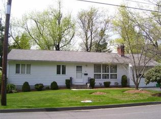 102 Acushnet Ave, Worcester, MA 01606
