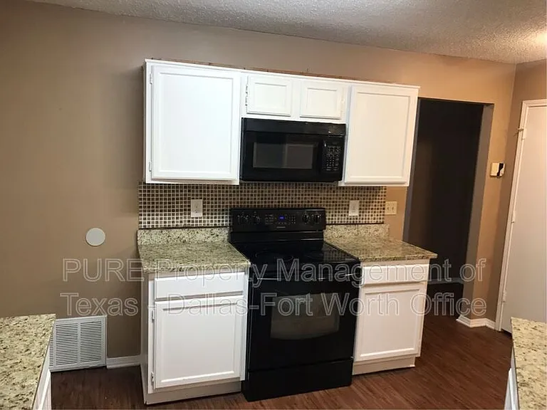 6004 Meadowside Trl — Photo 4