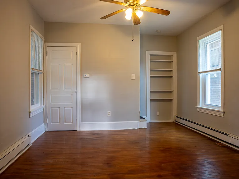 462 N Charlotte St #B — Photo 14