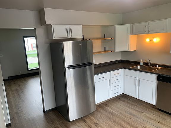 2nd image of 394 Stanley Ct #D