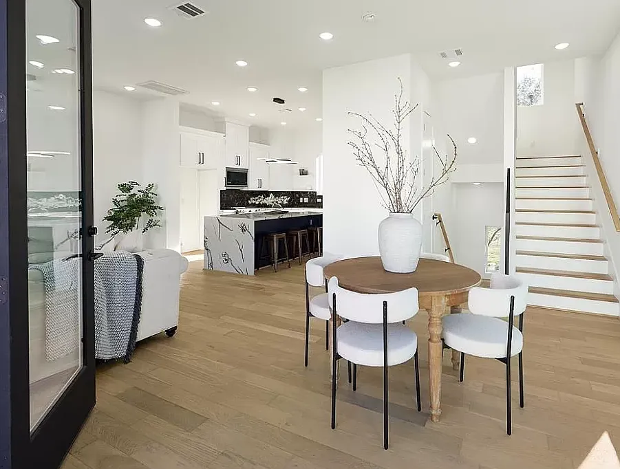 2720 Rosalie St — Photo 3