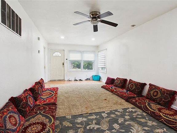 3rd image of 434 Tullis Ave
