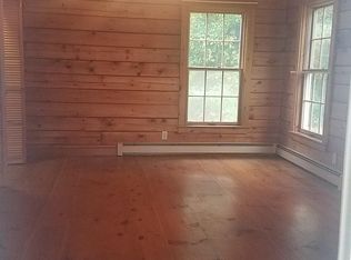 27 Hobbs Rd, Princeton, MA 01541