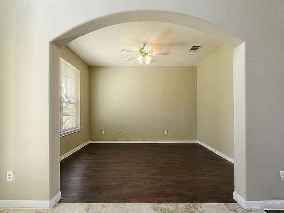 4th image of 1412 Briar Hill Dr
