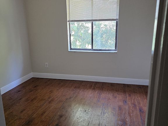 5th image of 107 Garden Dr