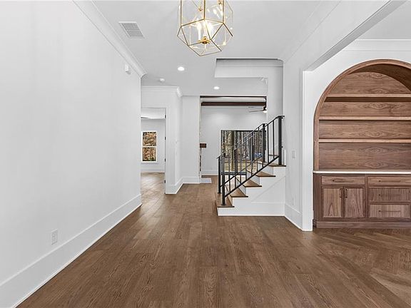 5th image of 1258 Prospect Rd