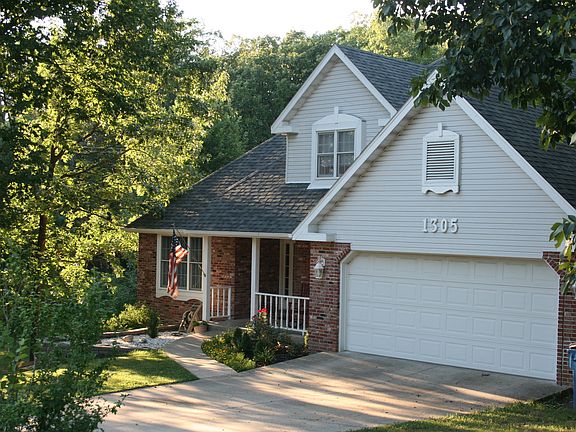 1305 Gladstone court