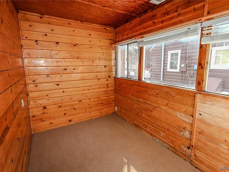 664 Barret Way — Photo 15