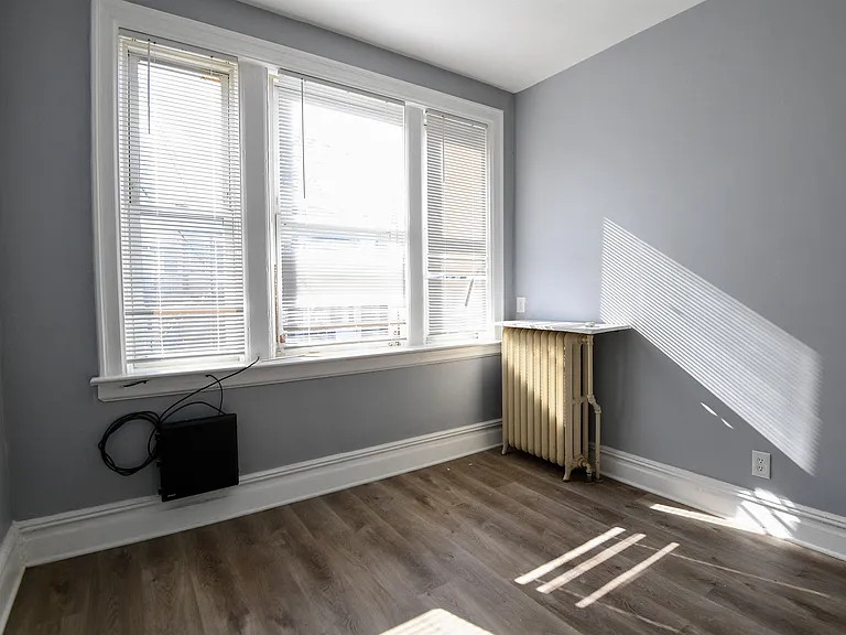 153 Sterling Ave #2R — Photo 13