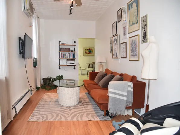 393 Manhattan Avenue image 1 of 17