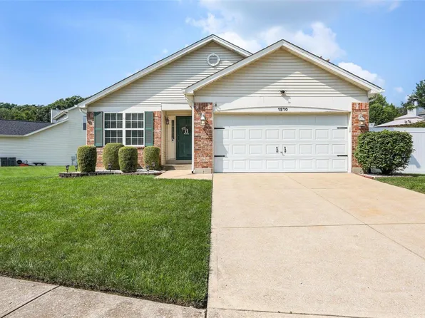 1270 Rockwood Forest Dr, Arnold, MO 63010