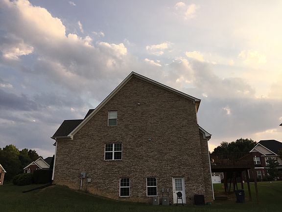 3rd image of 968 Yancey Ct