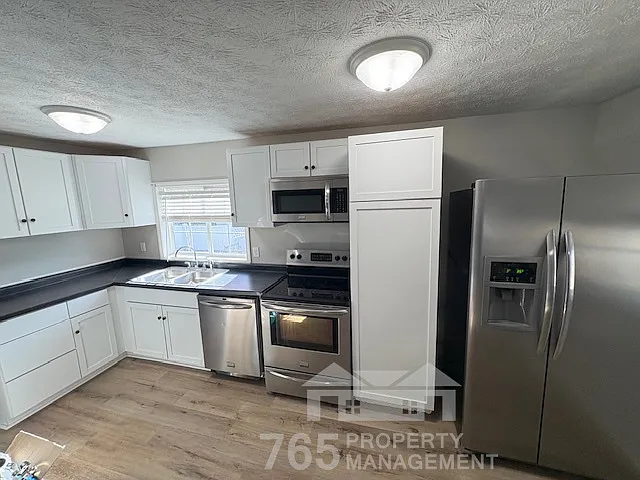 1344 S Delphos St — Photo 4