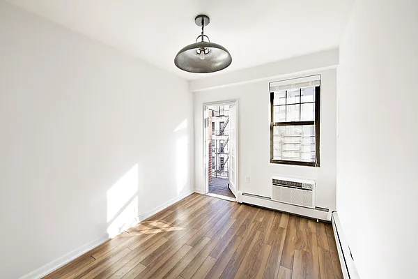 Sold by Compass | media 3