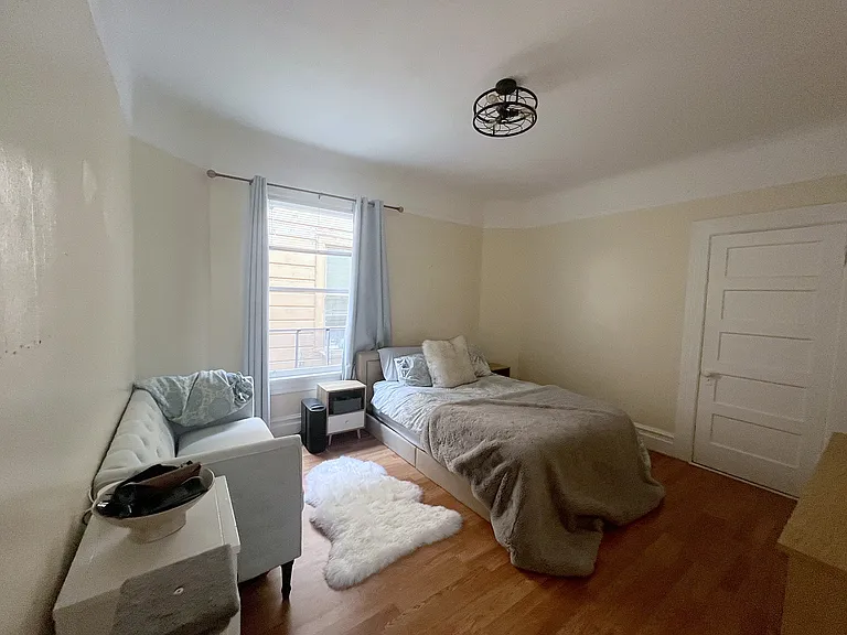 339 Waller St #1 — Photo 10