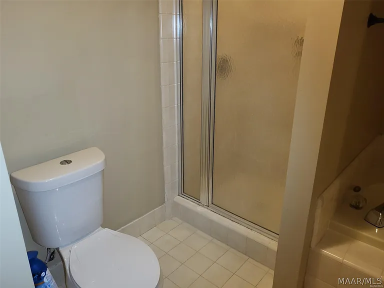 1516 Charleton Dr — Photo 24