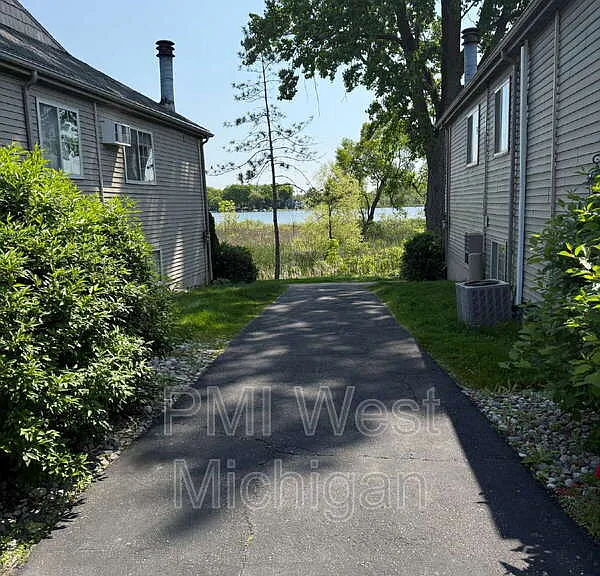 5864 Shaw St #3 — Photo 23