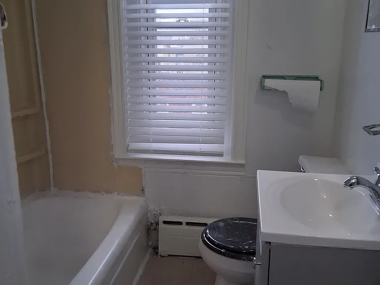 1247 W Westmoreland St #3R — Photo 3