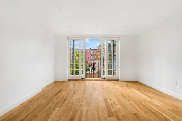 Rented by Compass | media 26