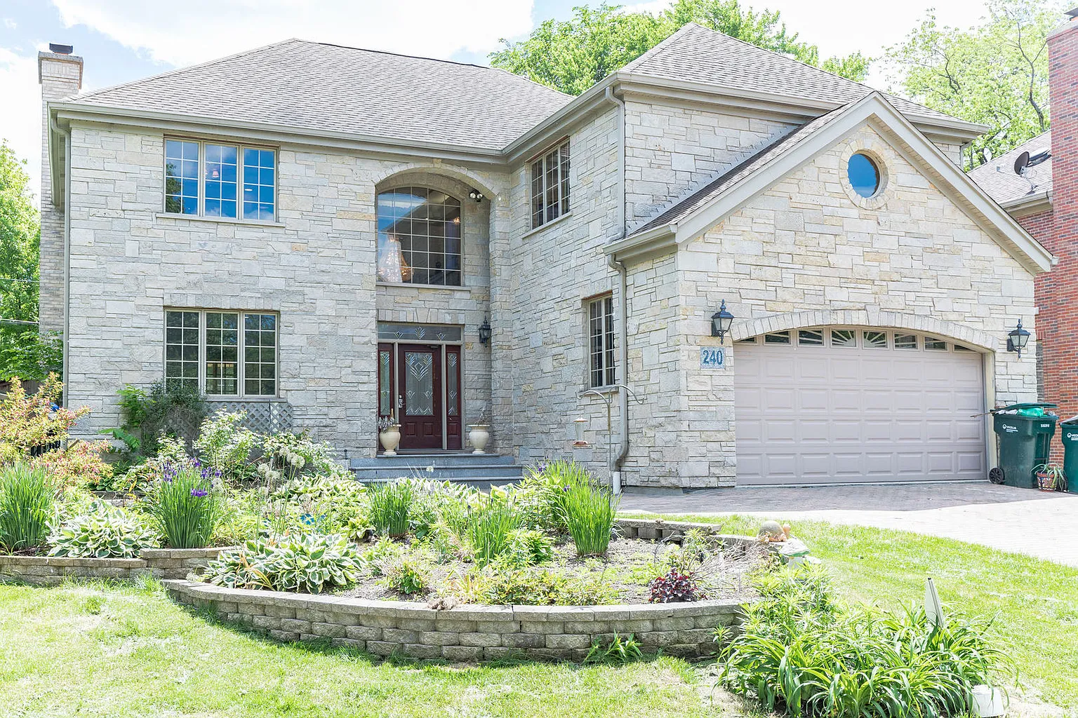 240 Westmoreland Dr photo 1