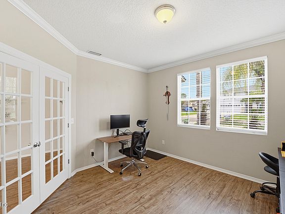 4th image of 448 BOSTWICK Circle
