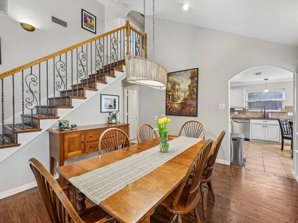 408 Milla Ln, Euless, TX 76039